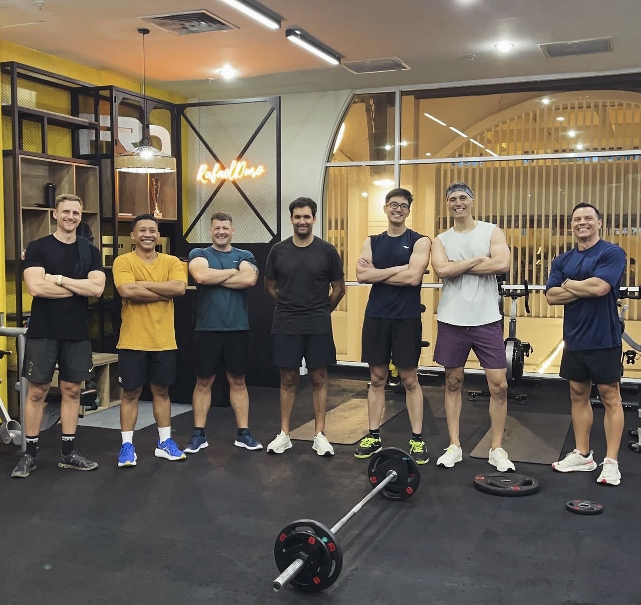 Men's GTS45 group with Rafael at the studio in Straits Quay